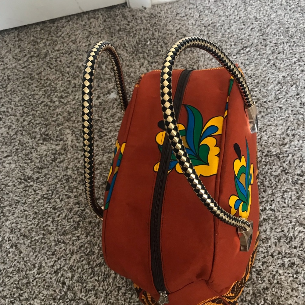 Handbag - Picture 3 of 3